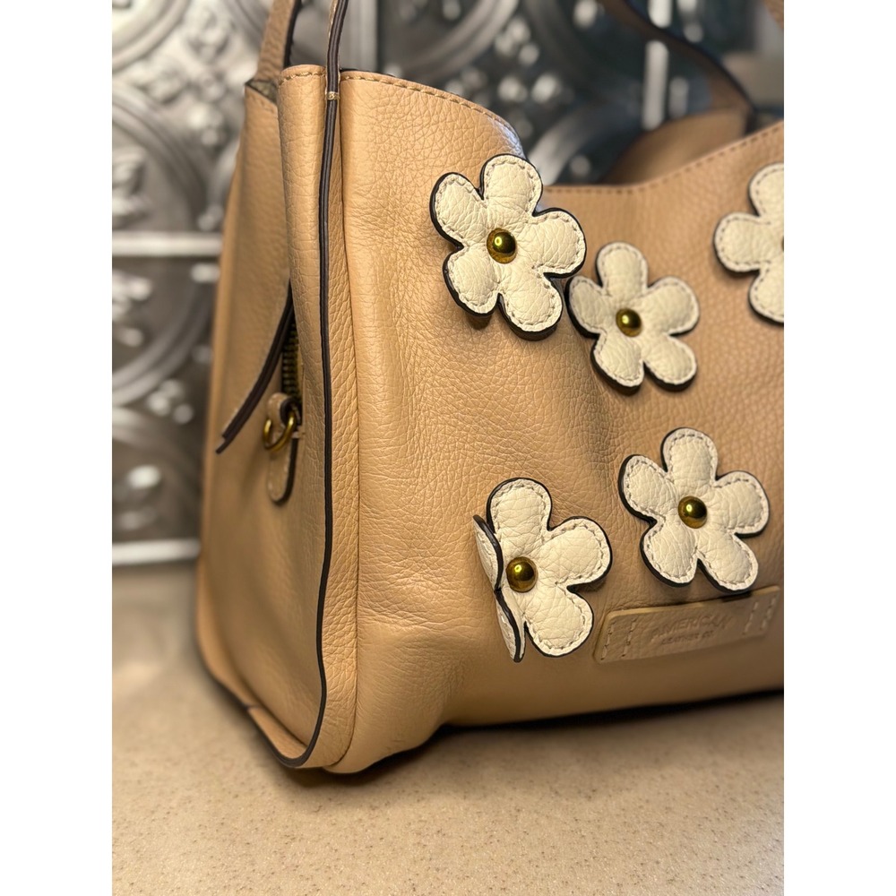 American Leather Co Auburn Petals Crossbody Macadamia White Floral OS Women Bag - Picture 3 of 12